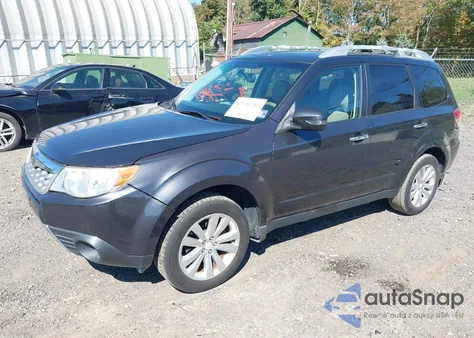 2011 Subaru Forester 2.5X Touring z USA, uszkodzony, nr VIN JF2SHAHC1BH724663